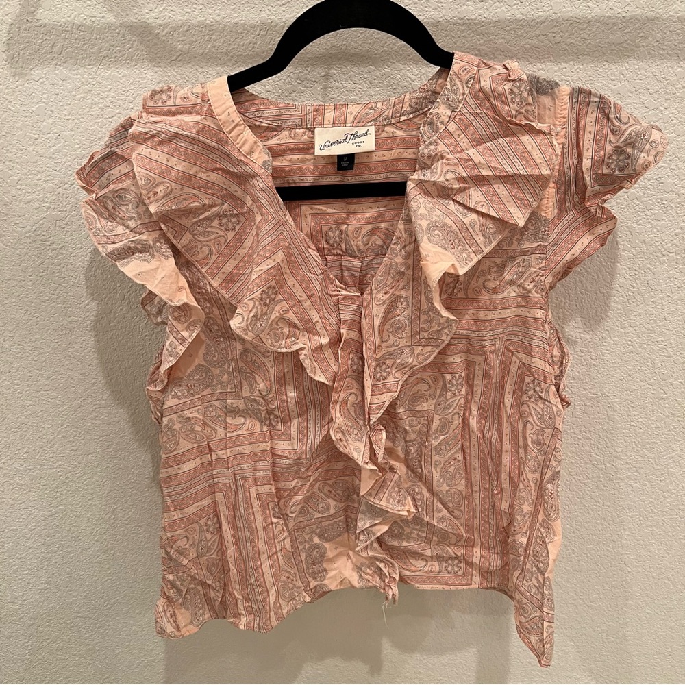 UNIVERSAL THREAD Paisley Print Blouse